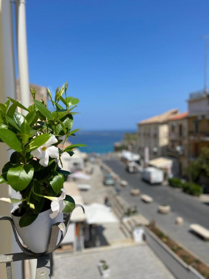Terrazzo Del Borgo Acomodação com café da manhã Tropea Exterior foto