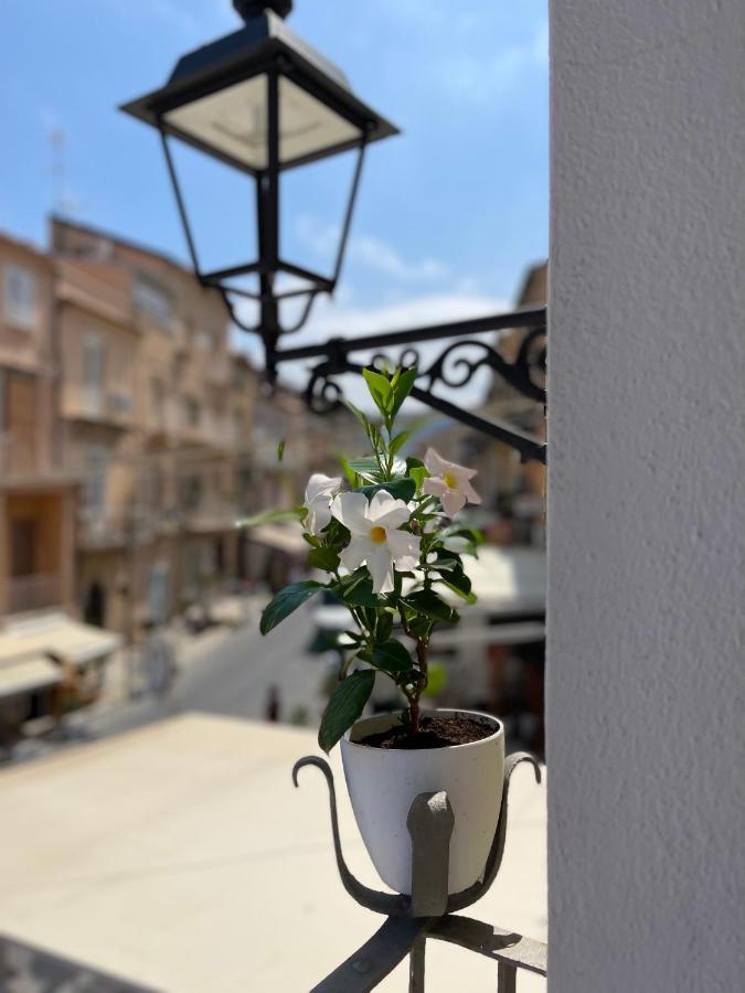 Terrazzo Del Borgo Acomodação com café da manhã Tropea Exterior foto